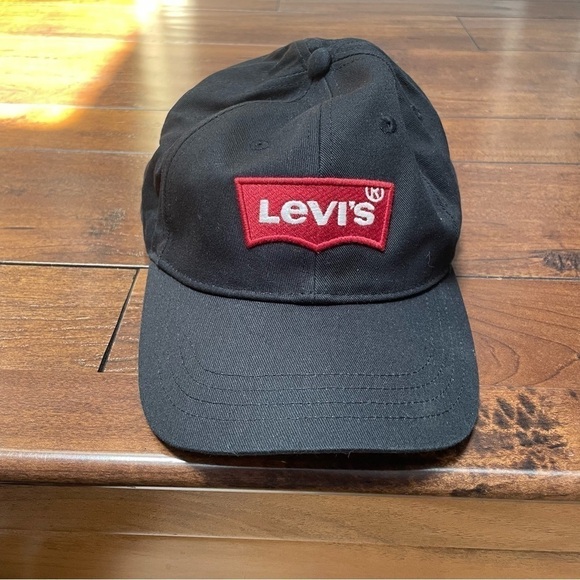 2/$30 Levi's Men's Large Batwing Baseball Adjustable Strap Hat - Picture 5 of 6